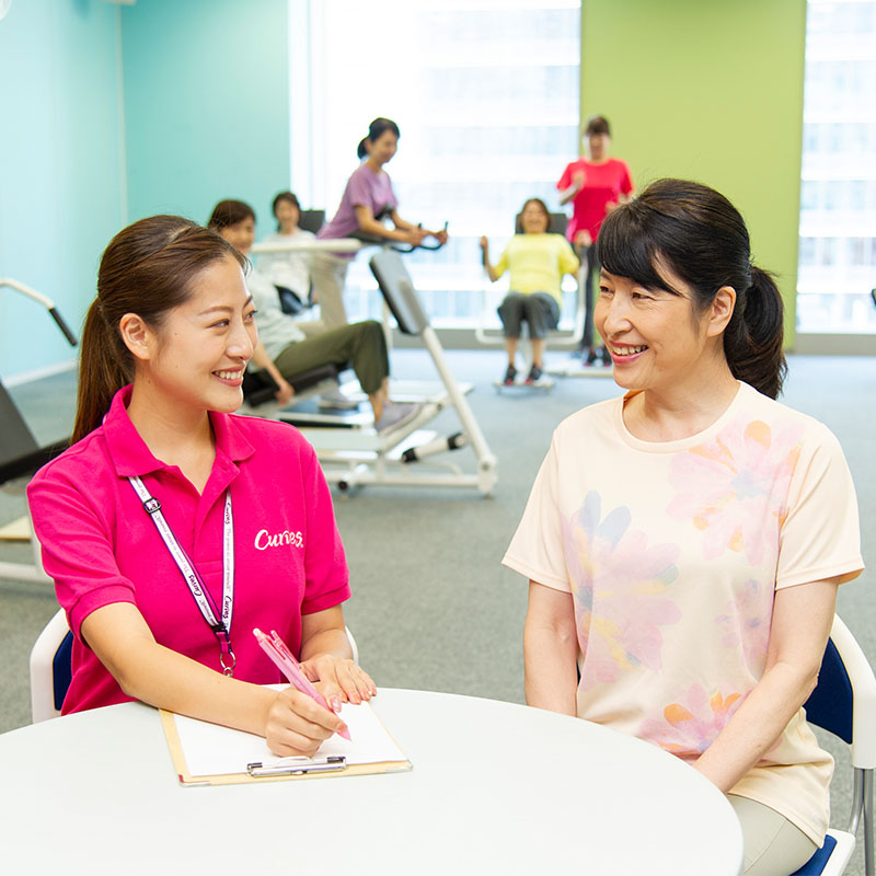 「カーブス 大和吉岡」私たちは、女性だけの30分フィットネス「カーブス」を運営しているフランチャイズ加盟企業です。